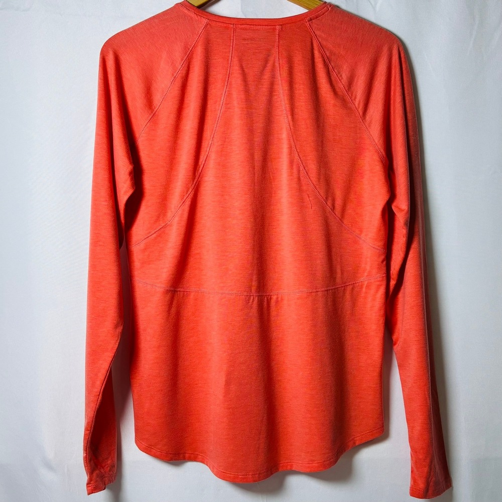 Tek Gear Long Sleeve Top Womens Large Coral Athletic Moisture Wicking Thumbholes - Picture 3 of 3